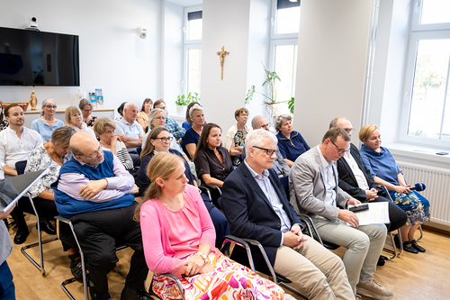 EB Grünwidl bei einer Livesendung Radio Maria