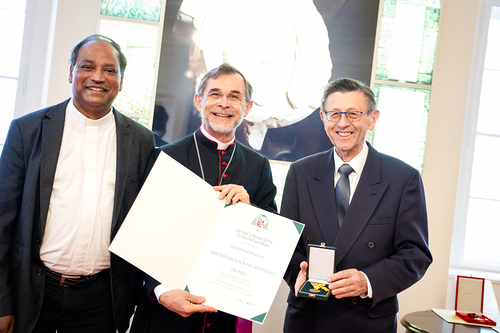 Ordensverleihung / Erzdiözese Wien/ Schönlaub, Stephan Schönlaub Ordensverleihung